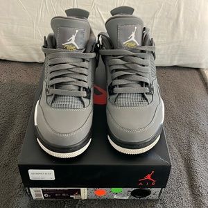 Air Jordan Retro 4 GS Cool Grey Chrome Size 6Y